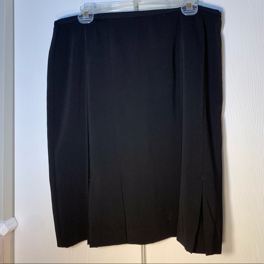 black pencil skirt